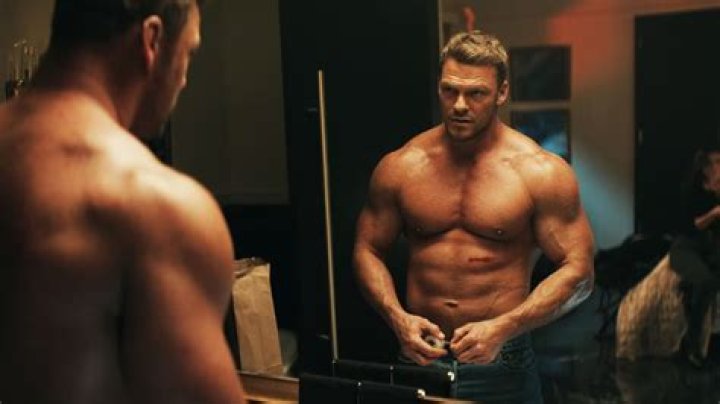 Alan Ritchson's Weight And Height: Unlocking Physicality Secrets