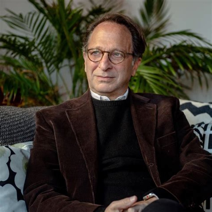 Andrew Weissmann's Parental Lineage: Exploring His Family History