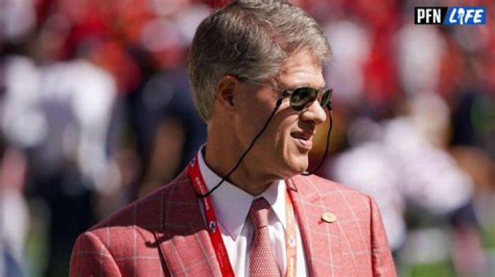 Clark Hunt's Net Worth And The Factors That Fueled His Fortune