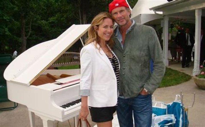 Discover Manon St. John Smith: The Enigmatic Artist