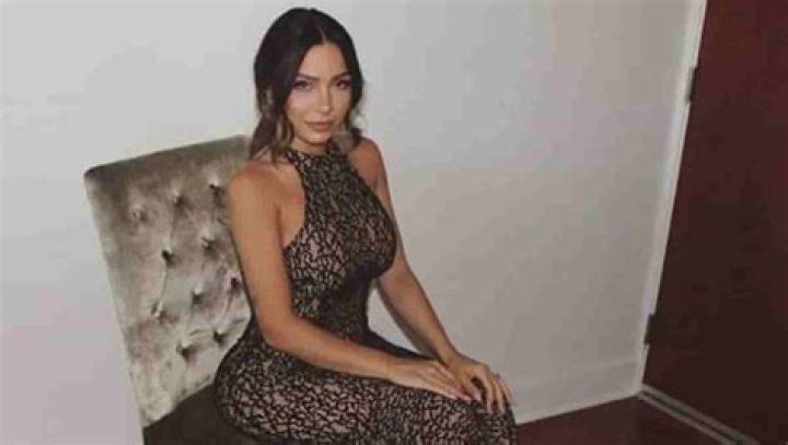 Eye-Catching Christina Evangeline Instagram: A Visual Delight