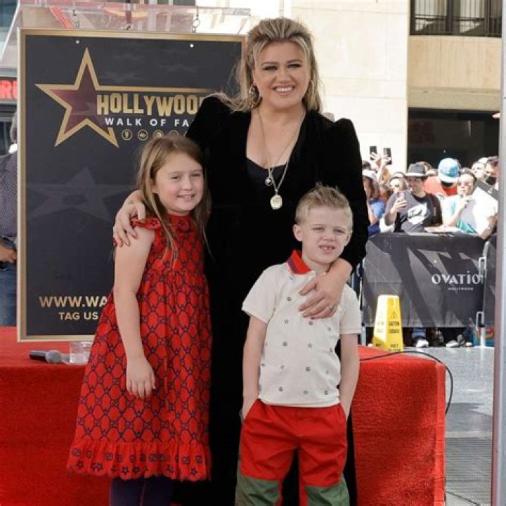 Kelly Clarkson's Mother-in-Law: A Mother-Daughter Bond