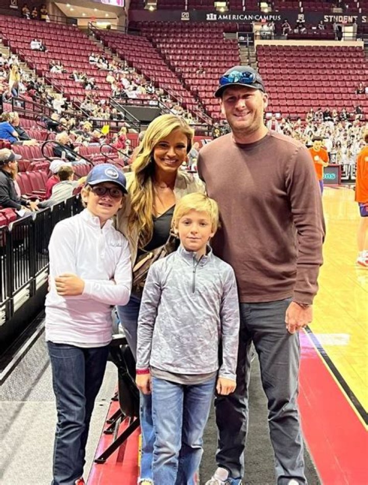 Lindsey Shiver: The Auburn Cheerleading Sensation