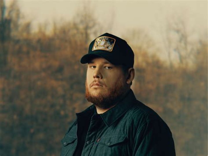 Luke Combs Stature: Uncovering His Weight And Height