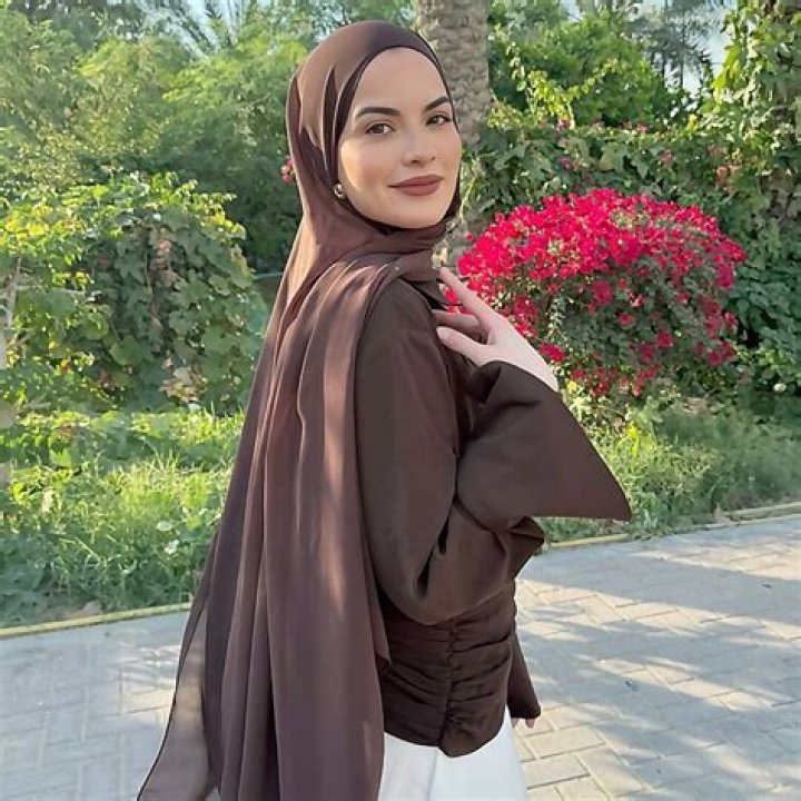 Unlock The Secrets Of Omaya Zein: Unveiling Age As An Asset