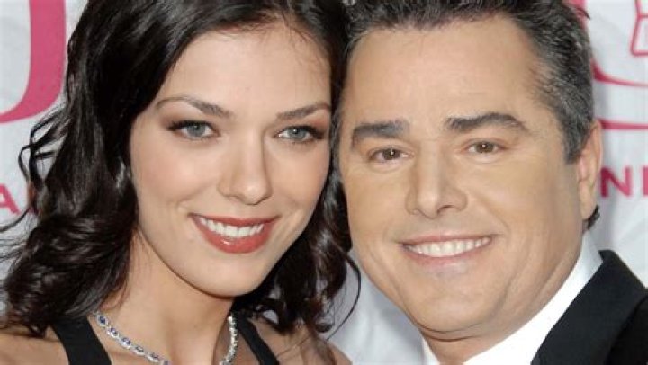 Unveiling The Relationship Of Adrianne Curry And Christopher Knight: A Hollywood Love Story