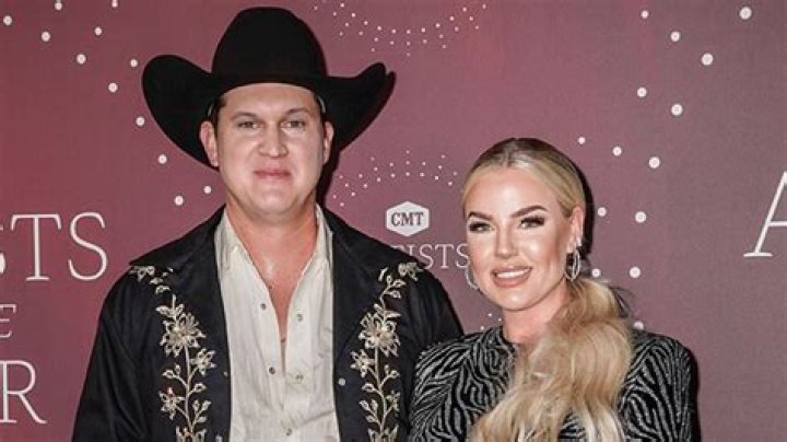 Unveiling The Strength Behind Jon Pardi: Discoveries About His Wife!