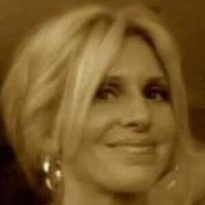 Who Is Donna Sinatra D'Alessandro Related To? Learn Her Connection To Frank Sinatra