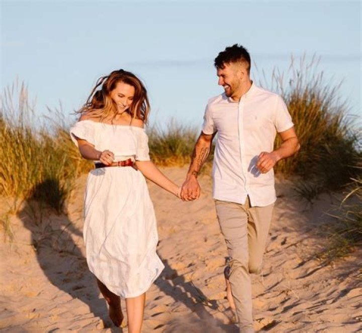 Why Nick And Zoe Split: The Shocking Truth Behind Their Breakup